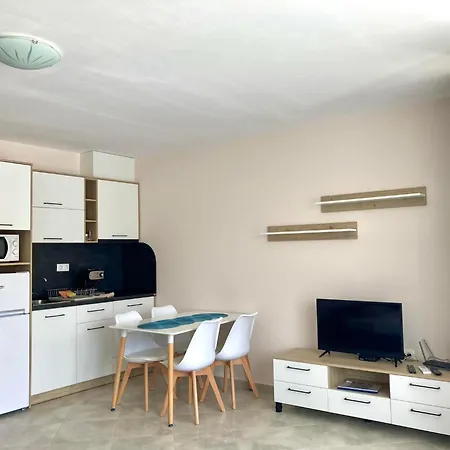 Apartamento In Apolon